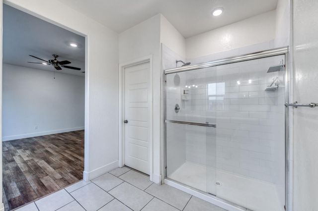 2071 N Hughes Avenue, Clovis, CA 93619