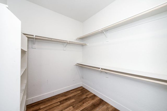 2071 N Hughes Avenue, Clovis, CA 93619