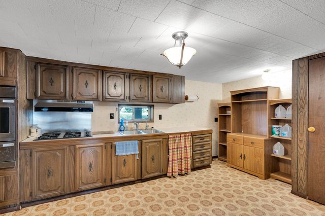 933 El Camino Road, Waxahachie, TX 75167
