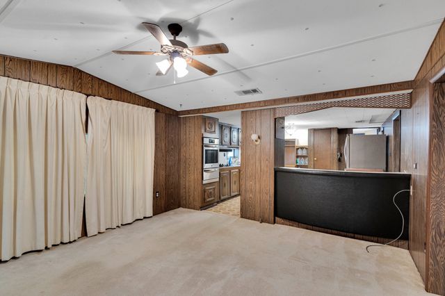 933 El Camino Road, Waxahachie, TX 75167