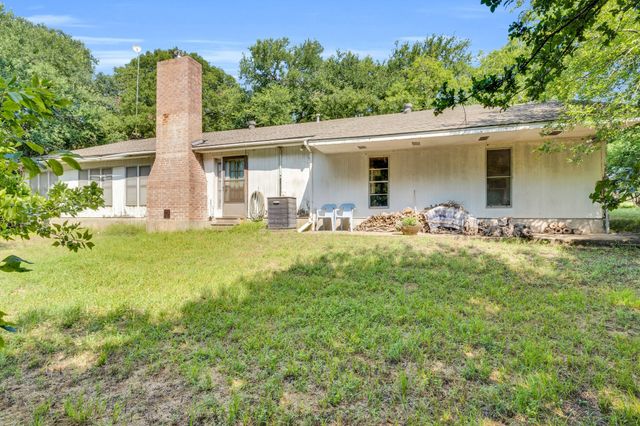 933 El Camino Road, Waxahachie, TX 75167
