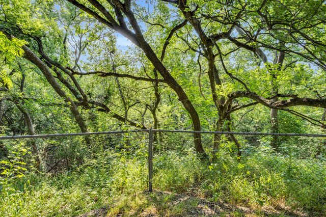 933 El Camino Road, Waxahachie, TX 75167