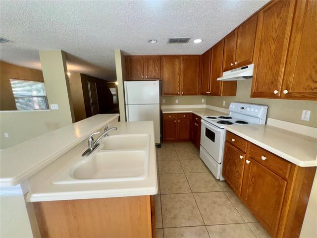5021 ASHFORD FALLS LANE, Oviedo, FL 32765