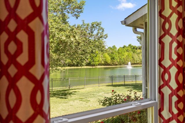 6913 Autumn Lake Trail, Hixson, TN 37343