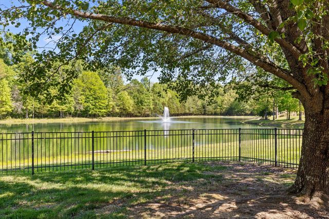 6913 Autumn Lake Trail, Hixson, TN 37343