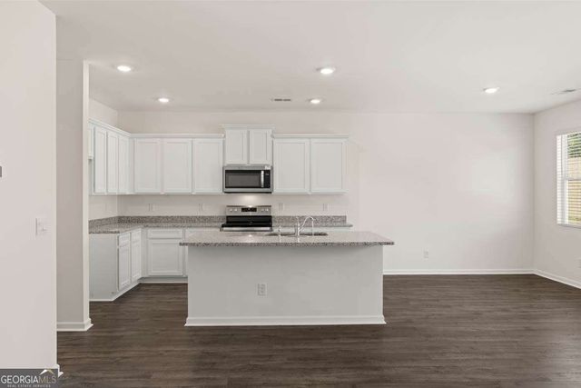 11953 Aukerman Way, Hampton, GA 30228