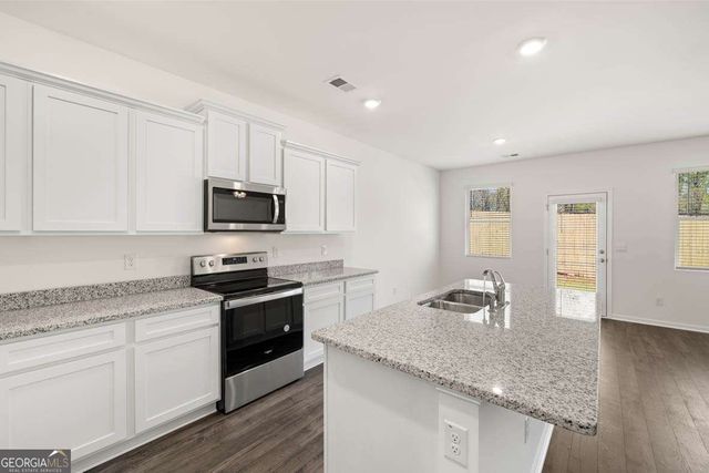 11953 Aukerman Way, Hampton, GA 30228