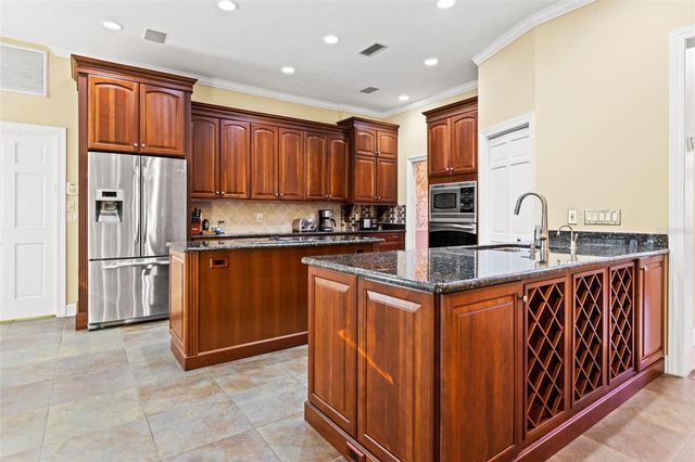 6445 RENWICK CIRCLE, Tampa, FL 33647