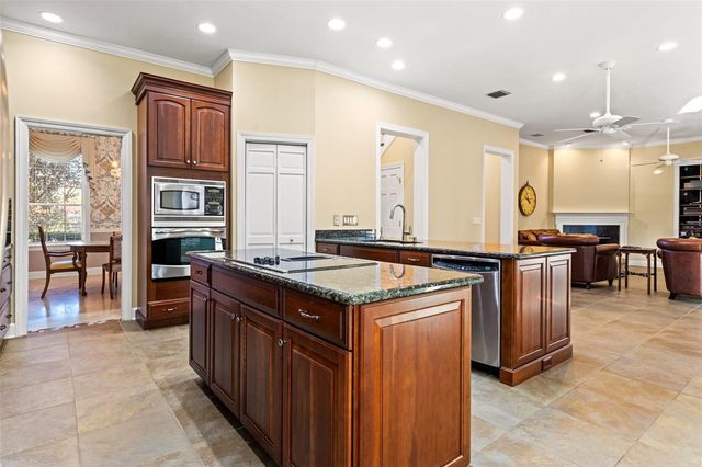 6445 RENWICK CIRCLE, Tampa, FL 33647