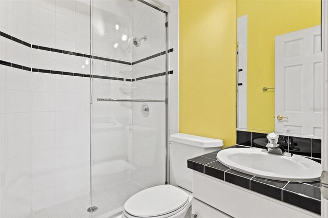 6445 RENWICK CIRCLE, Tampa, FL 33647