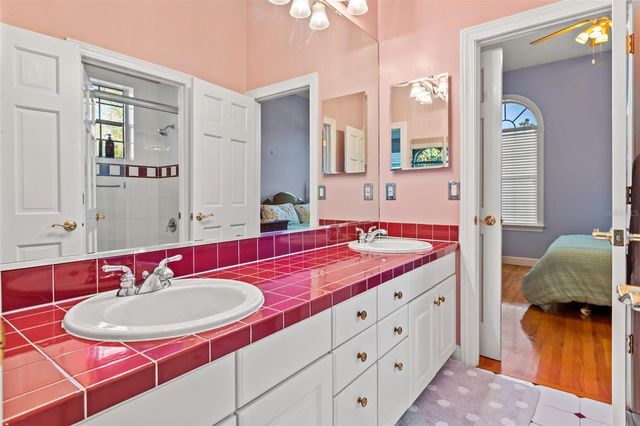 6445 RENWICK CIRCLE, Tampa, FL 33647