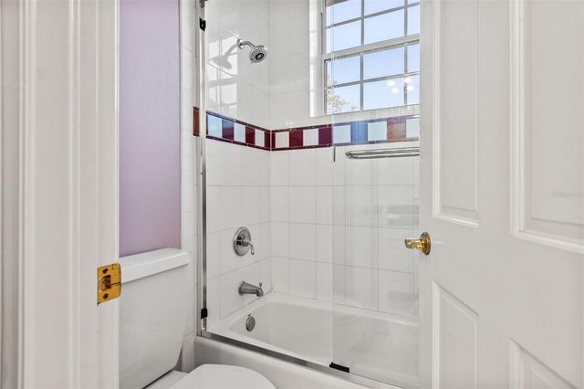 6445 RENWICK CIRCLE, Tampa, FL 33647