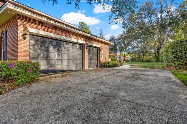 6445 RENWICK CIRCLE, Tampa, FL 33647