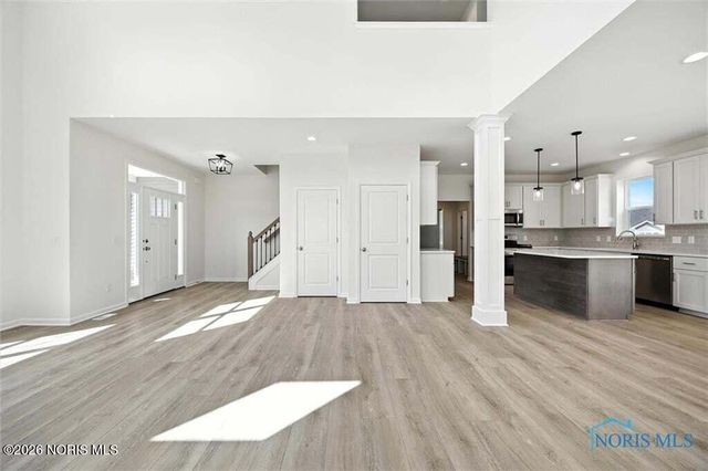 153 Bentley Drive, Perrysburg, OH 43551