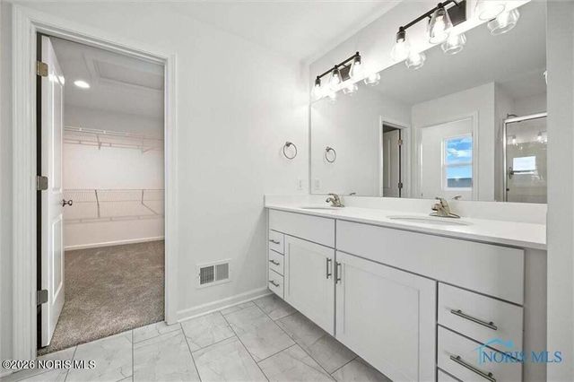 153 Bentley Drive, Perrysburg, OH 43551