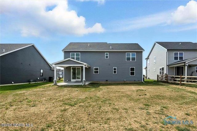 153 Bentley Drive, Perrysburg, OH 43551