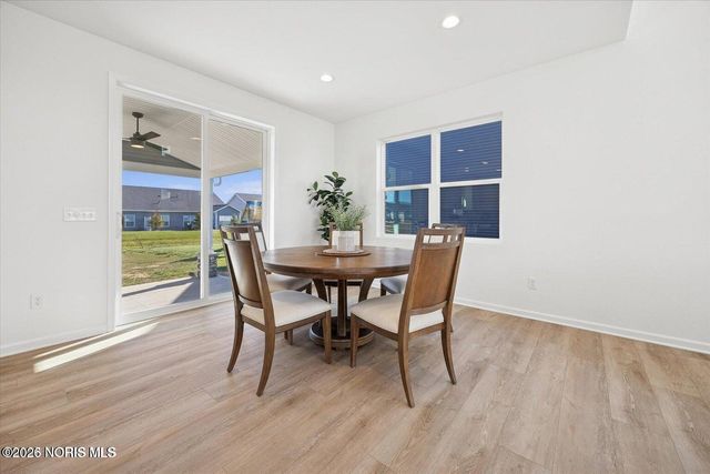 153 Bentley Drive, Perrysburg, OH 43551