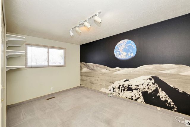 882 E 7905 S, Sandy, UT 84094