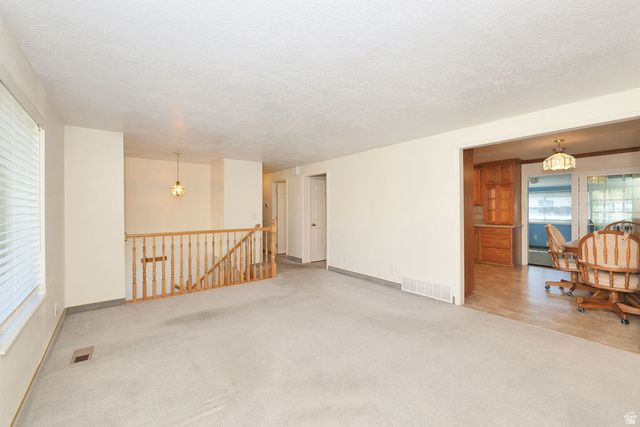 882 E 7905 S, Sandy, UT 84094