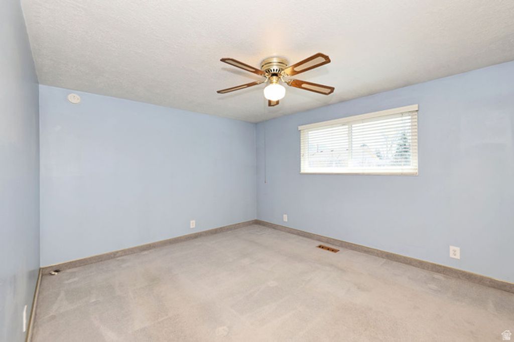 Image 19 of property listing at 882 E 7905 S, Sandy, UT 84094