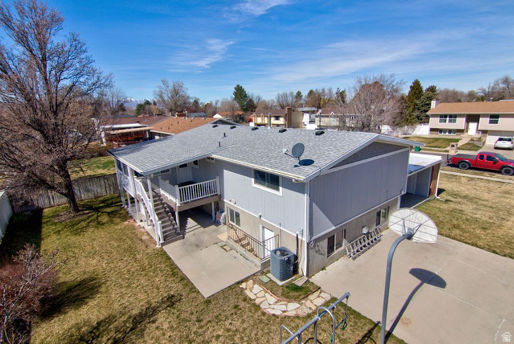 Image 44 of property listing at 882 E 7905 S, Sandy, UT 84094