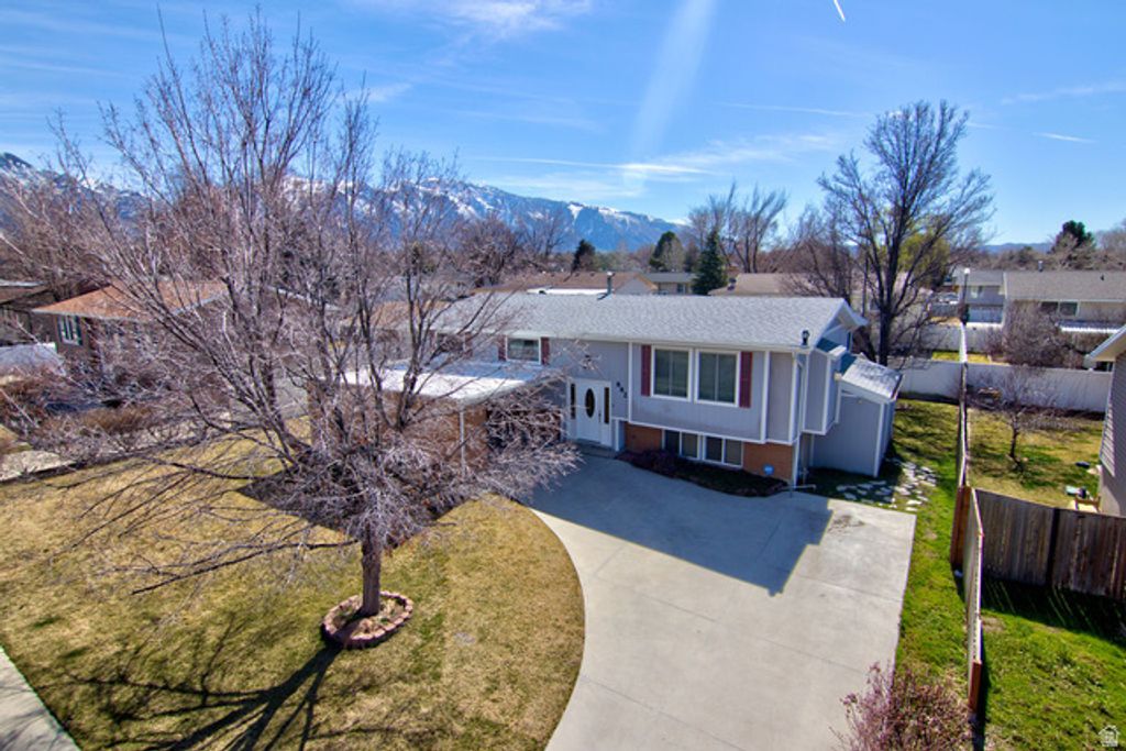 Image 49 of property listing at 882 E 7905 S, Sandy, UT 84094