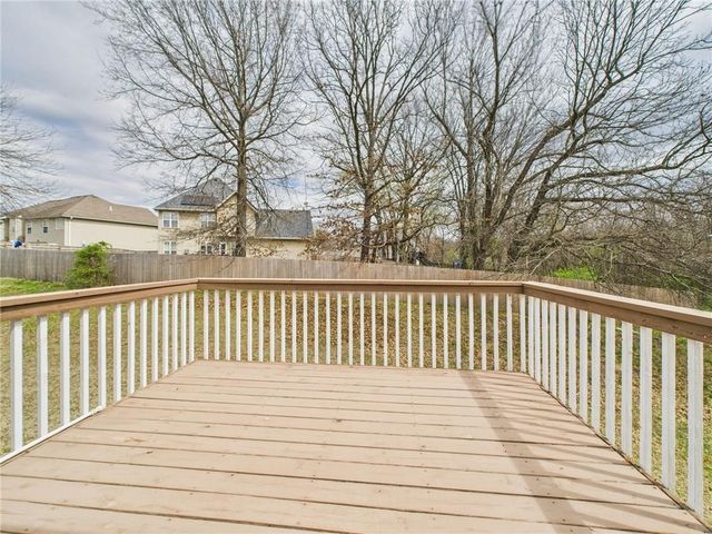 101 Hidden Pines Lane, Warrensburg, MO 64093