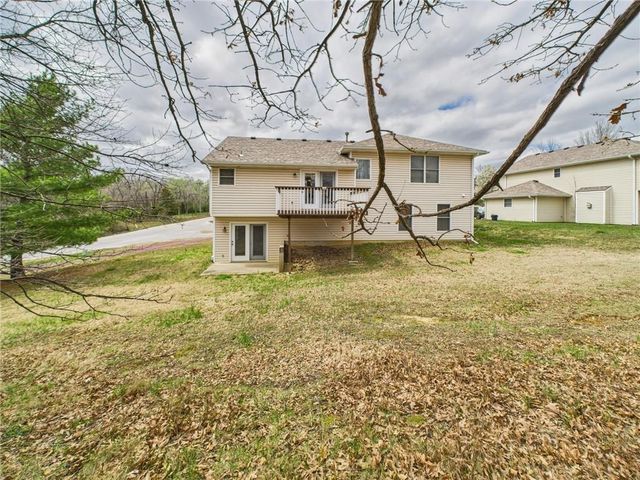 101 Hidden Pines Lane, Warrensburg, MO 64093