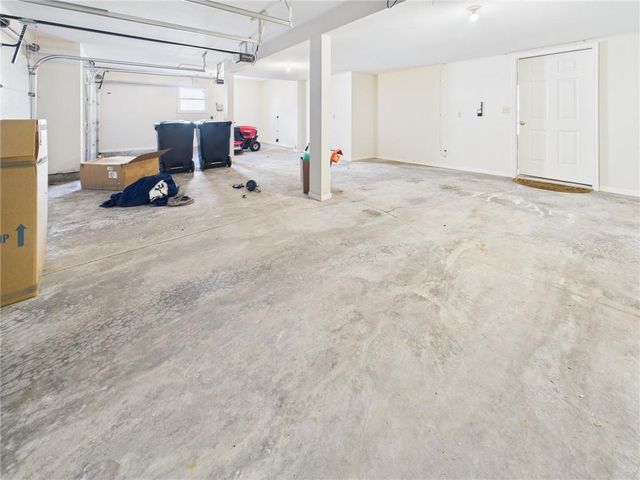 101 Hidden Pines Lane, Warrensburg, MO 64093