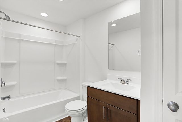 7595 Bluegill Drive, Noblesville, IN 46062