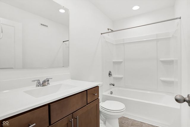 7595 Bluegill Drive, Noblesville, IN 46062