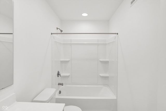 7595 Bluegill Drive, Noblesville, IN 46062