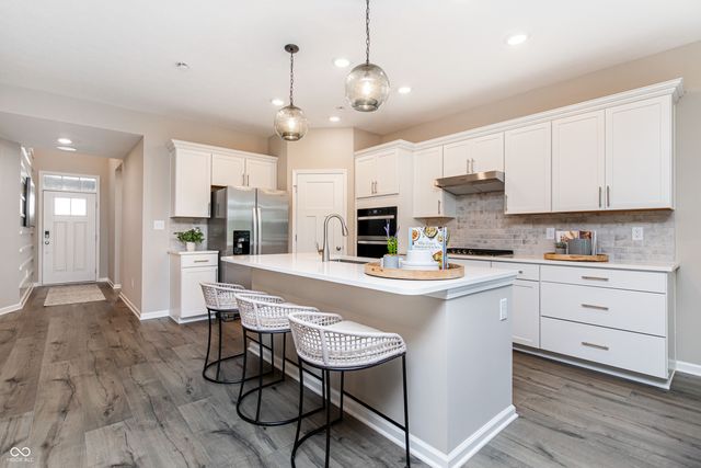 7595 Bluegill Drive, Noblesville, IN 46062