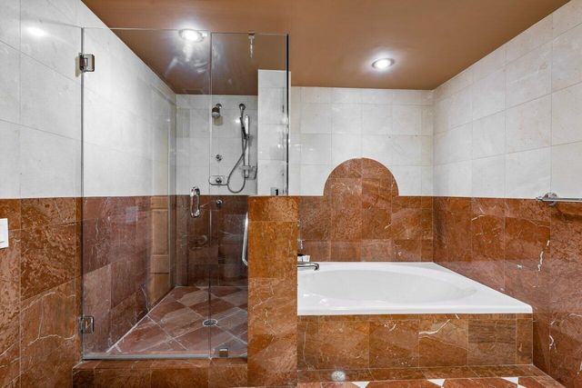 250 S Ocean Boulevard 11c, Boca Raton, FL 33432