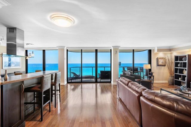 250 S Ocean Boulevard 11c, Boca Raton, FL 33432
