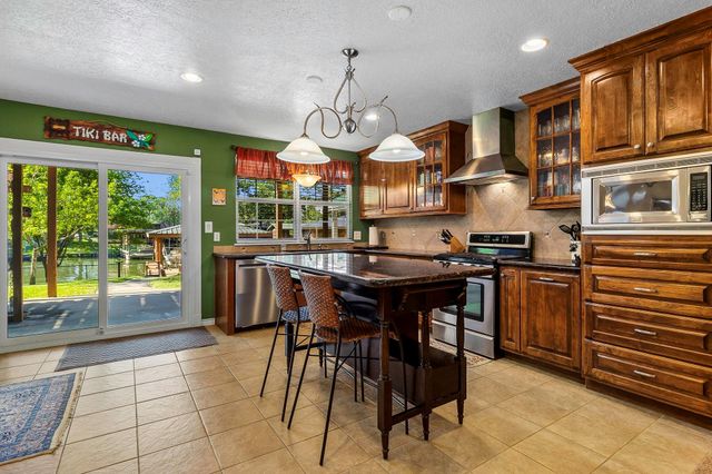235 South Circle Drive, Livingston, TX 77351