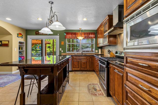235 South Circle Drive, Livingston, TX 77351