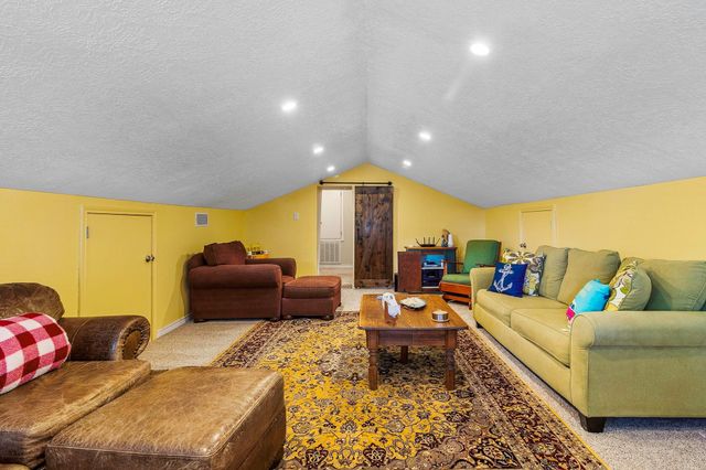 235 South Circle Drive, Livingston, TX 77351