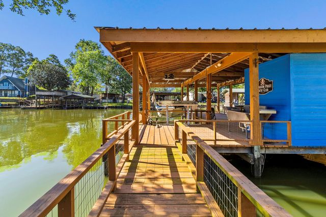 235 South Circle Drive, Livingston, TX 77351