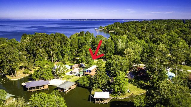 235 South Circle Drive, Livingston, TX 77351