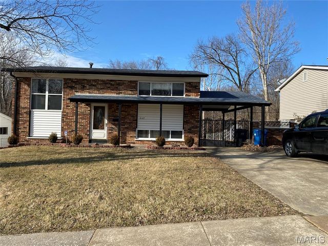 5167 Ville Maria Lane, Hazelwood, MO 63042