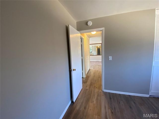 5167 Ville Maria Lane, Hazelwood, MO 63042