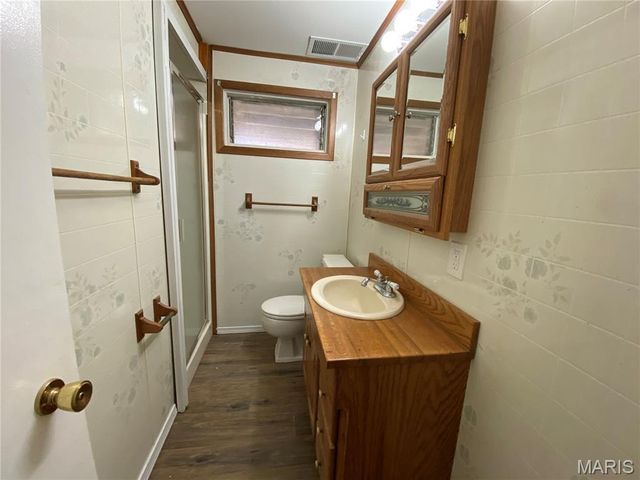 5167 Ville Maria Lane, Hazelwood, MO 63042