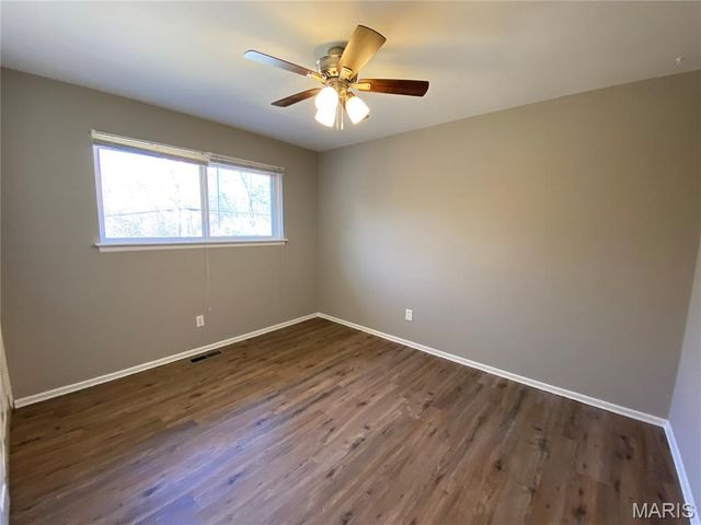 5167 Ville Maria Lane, Hazelwood, MO 63042