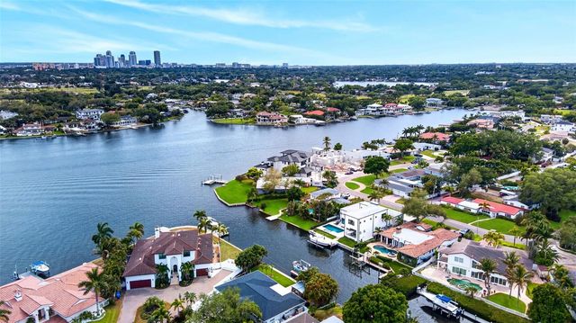 874 PLACIDO WAY NE, St Petersburg, FL 33704