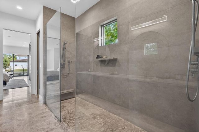 874 PLACIDO WAY NE, St Petersburg, FL 33704