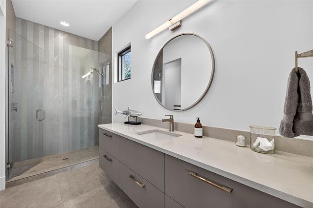 874 PLACIDO WAY NE, St Petersburg, FL 33704