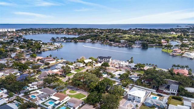 874 PLACIDO WAY NE, St Petersburg, FL 33704
