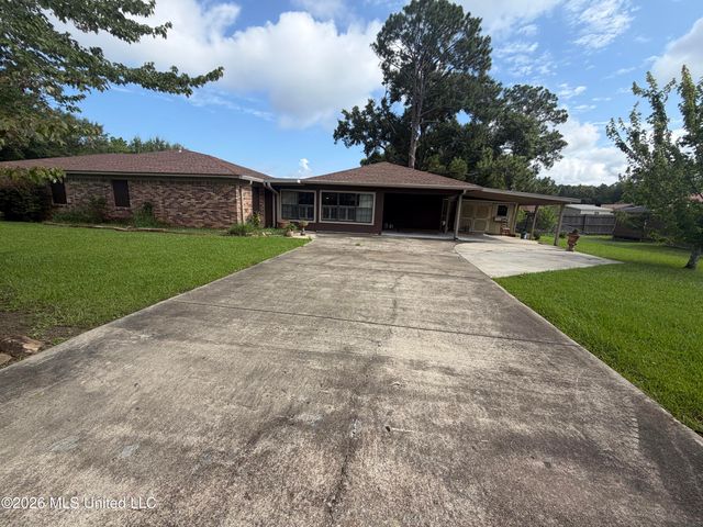 4000 Karen Street, Moss Point, MS 39563