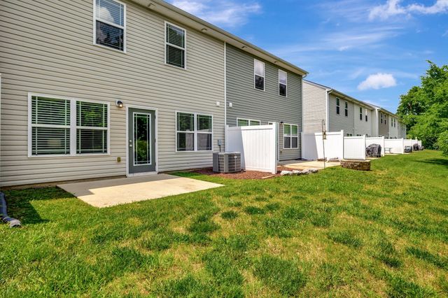 1134 Somerset Springs Dr, Spring Hill, TN 37174